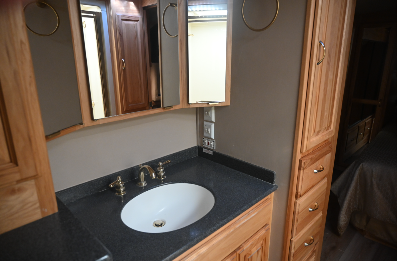 2006 Airstream Land Yacht XL 396 National Vehicle