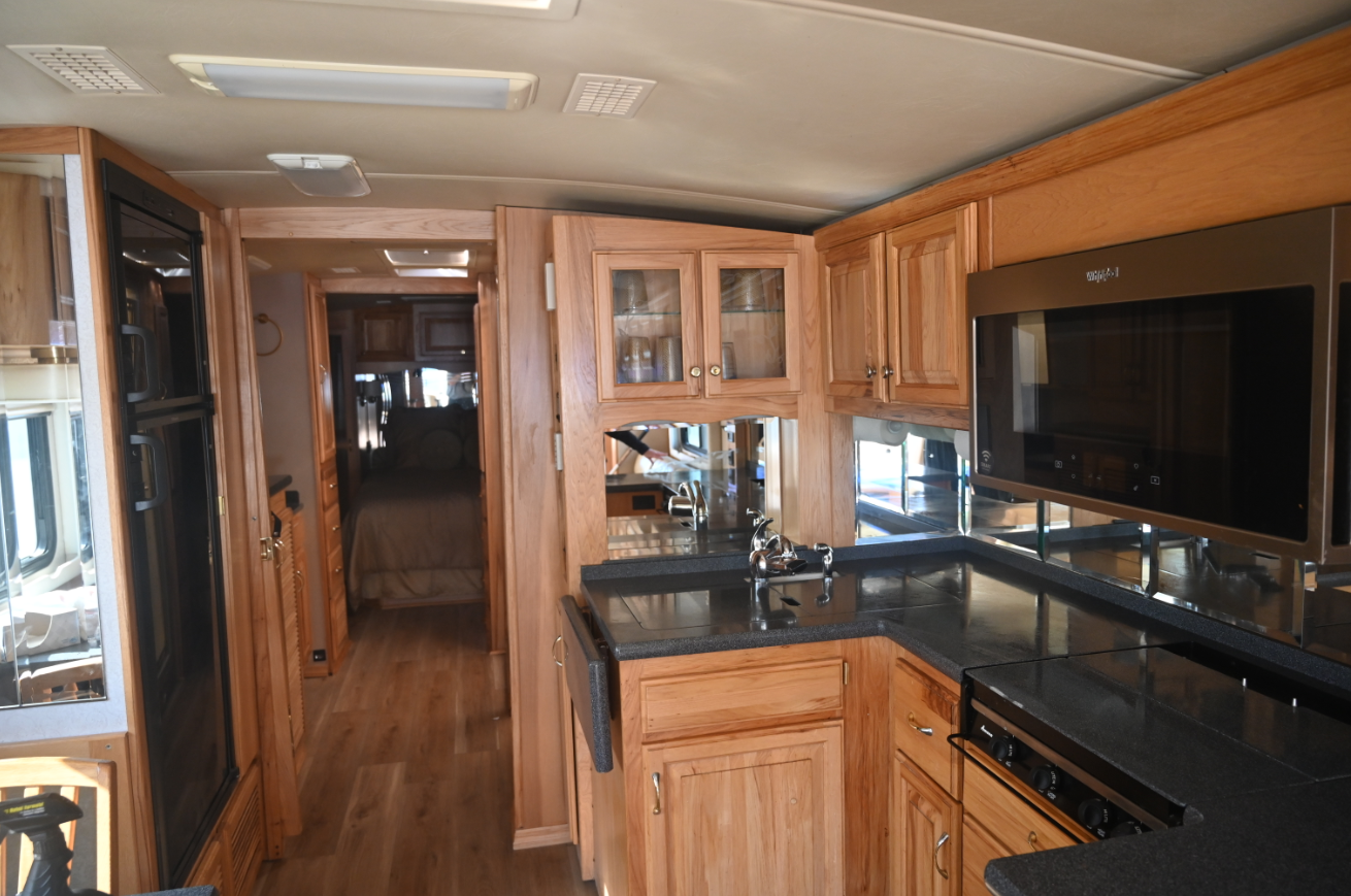 2006 Airstream Land Yacht XL 396 National Vehicle